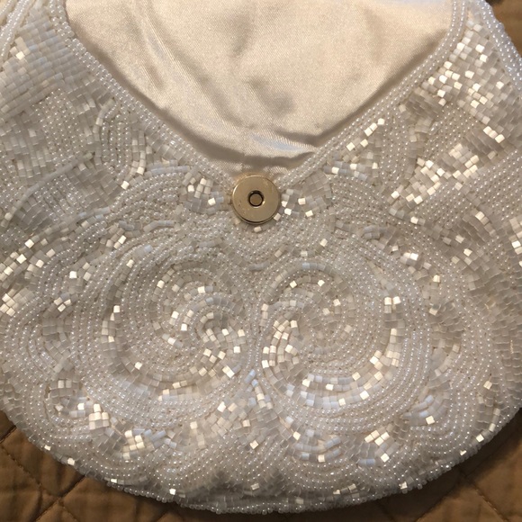 Vintage La Regale Hand-Beaded Evening Bag - Picture 4 of 13